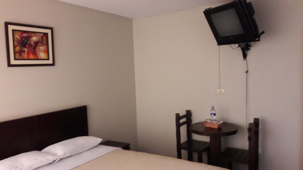 Antares Inn Lima Exterior photo